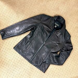 BANANA REPUBLIC ✨ classic leather jacket size small